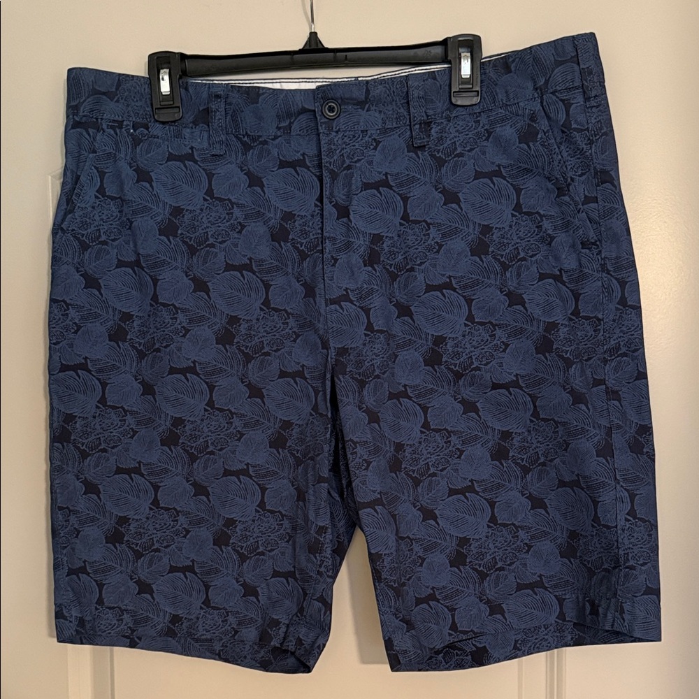 Sonoma Men's Navy Leaf Pattern Shorts